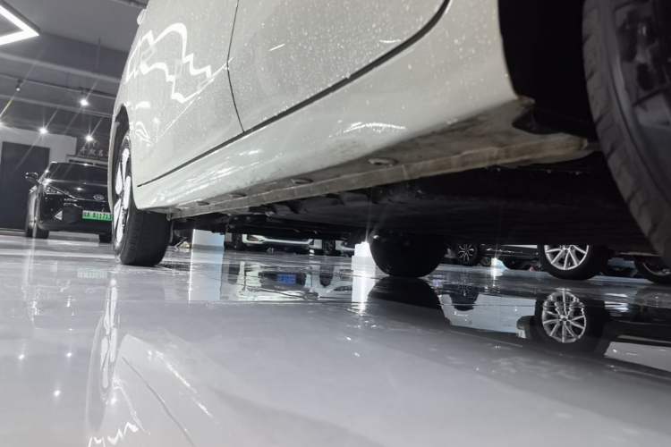 Used Wuling Hongguang MINIEV 2025 Four-Door Version Advanced Edition Left Side Sill