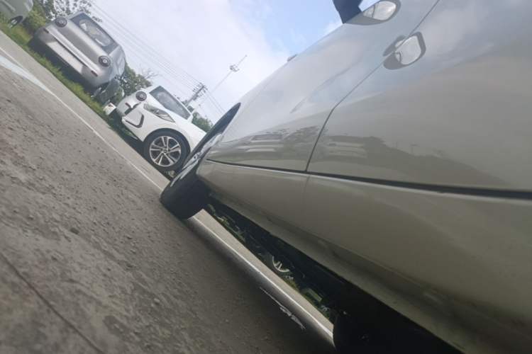 Used Wuling Hongguang MINIEV 2025 Four-Door Version Advanced Edition Left Side Sill