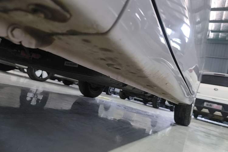 Used Wuling Hongguang MINIEV 2025 Four-Door Version Advanced Edition Left Side Sill