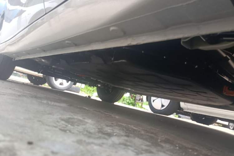 Used Wuling Hongguang MINIEV 2025 Four-Door Version Advanced Edition Left Side Sill