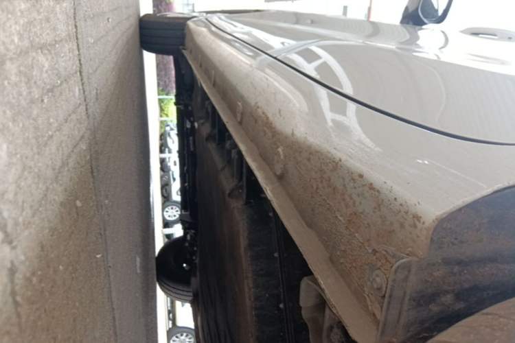 Used Wuling Hongguang MINIEV 2025 Four-Door Version Advanced Edition Left Side Sill