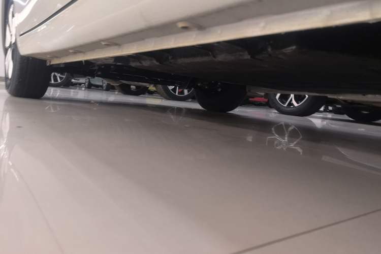 Used Wuling Hongguang MINIEV 2025 Four-Door Version Advanced Edition Left Side Sill