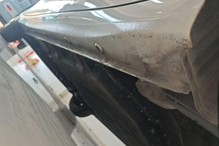 Used Wuling Hongguang MINIEV 2025 Four-Door Version Advanced Edition Left Side Sill