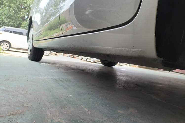 Used Wuling Hongguang MINIEV 2025 Four-Door Version Advanced Edition Left Side Sill