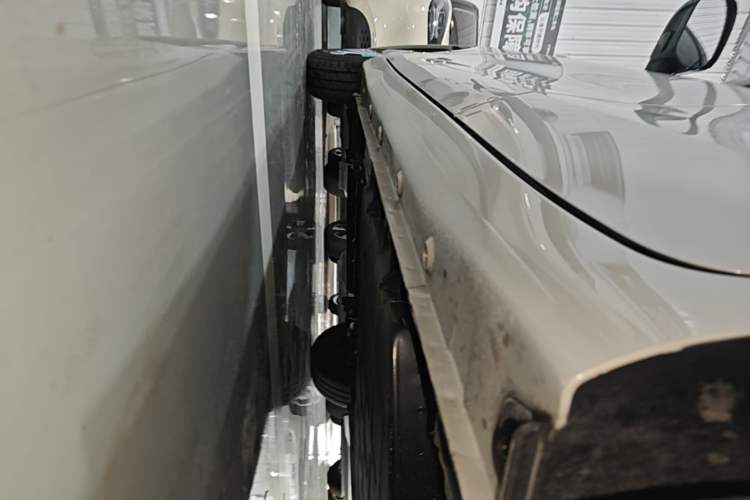 Used Wuling Hongguang MINIEV 2025 Four-Door Version Zhenxiang+ Edition Left Side Sill