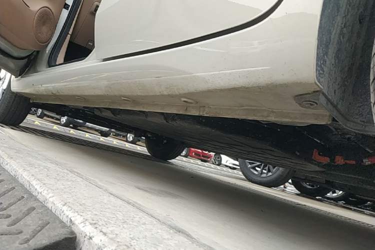 Used Wuling Hongguang MINIEV 2025 Four-Door Version Advanced Edition Left Side Sill