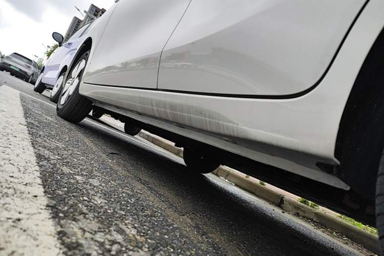 Used Wuling Hongguang MINIEV 2025 Four-Door Version Advanced Edition Left Side Sill