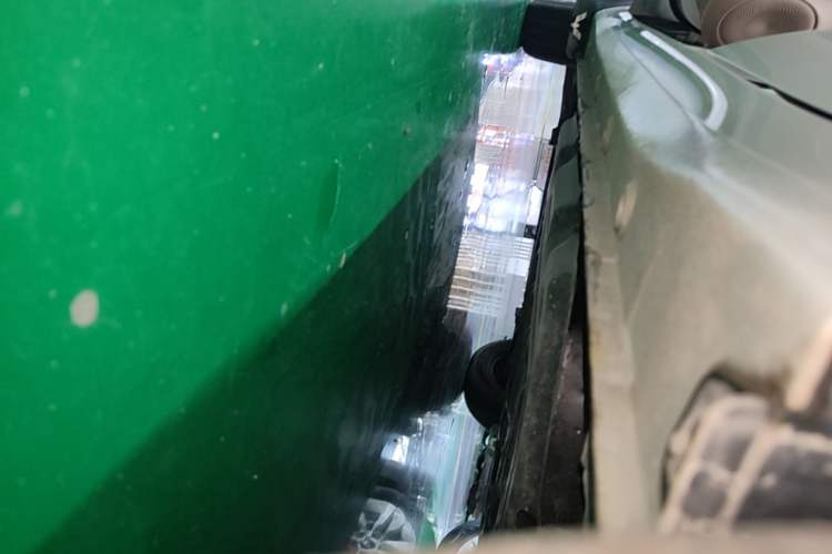 Used Wuling Hongguang MINIEV 2025 Four-Door Version Advanced Edition Left Side Sill