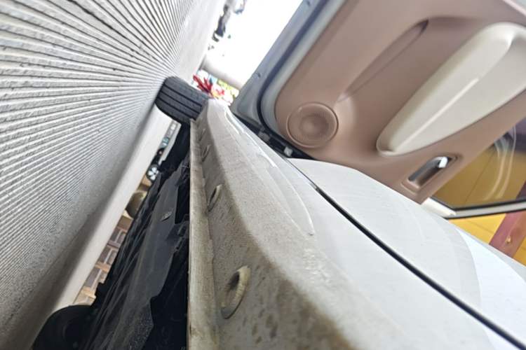 Used Wuling Hongguang MINIEV 2025 Four-Door Version Advanced Edition Left Side Sill