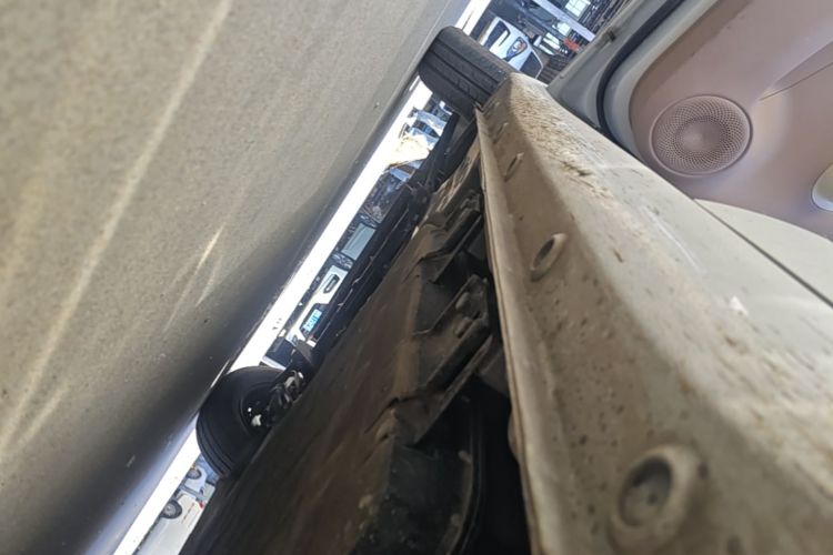 Used Wuling Hongguang MINIEV 2025 Four-Door Version Advanced Edition Left Side Sill