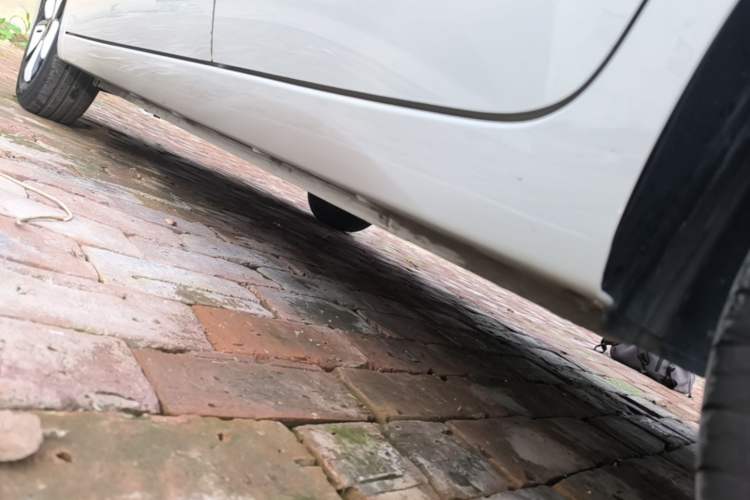 Used Wuling Hongguang MINIEV 2025 Four-Door Version Advanced Edition Left Side Sill