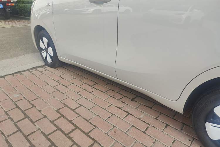 Used Wuling Hongguang MINIEV 2025 Four-Door Version Advanced Edition Left Side Sill
