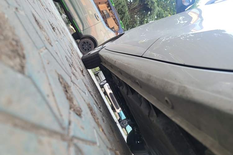 Used Wuling Hongguang MINIEV 2025 Four-Door Version Advanced Edition Left Side Sill