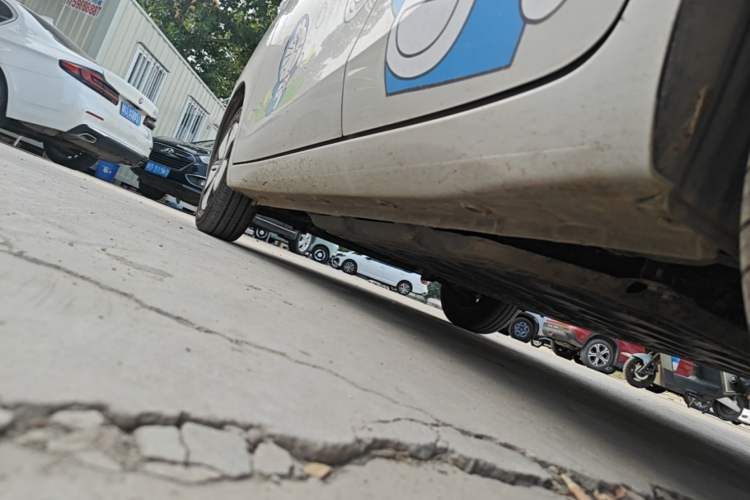 Used Wuling Hongguang MINIEV 2025 Four-Door Version Advanced Edition Left Side Sill
