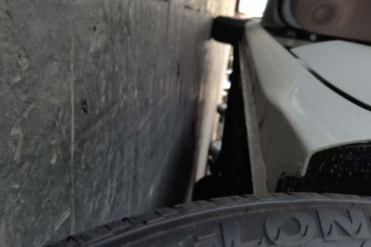 Used Wuling Hongguang MINIEV 2025 Four-Door Version Advanced Edition Left Side Sill