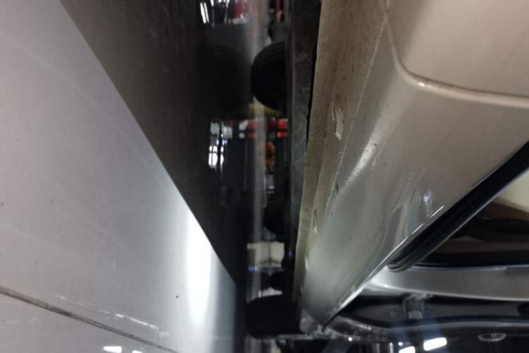 Used Wuling Hongguang MINIEV 2025 Four-Door Version Advanced Edition Left Side Sill