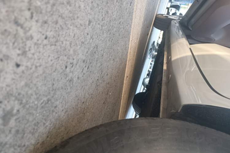 Used Wuling Hongguang MINIEV 2025 Four-Door Version Advanced Edition Left Side Sill