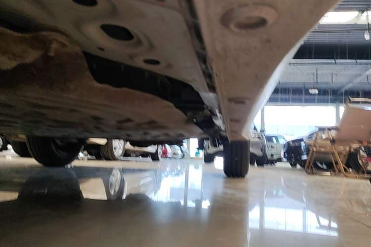 Used Wuling Hongguang MINIEV 2025 Four-Door Version Advanced Edition Left Side Sill