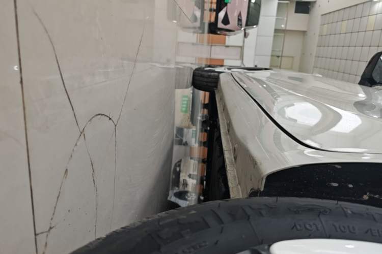 Used Wuling Hongguang MINIEV 2025 Four-Door Version Advanced Edition Left Side Sill