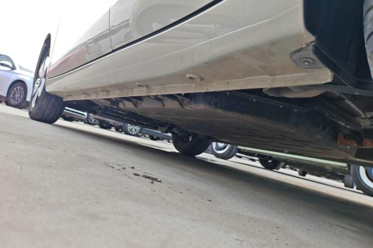 Used Wuling Hongguang MINIEV 2025 Four-Door Version Advanced Edition Left Side Sill