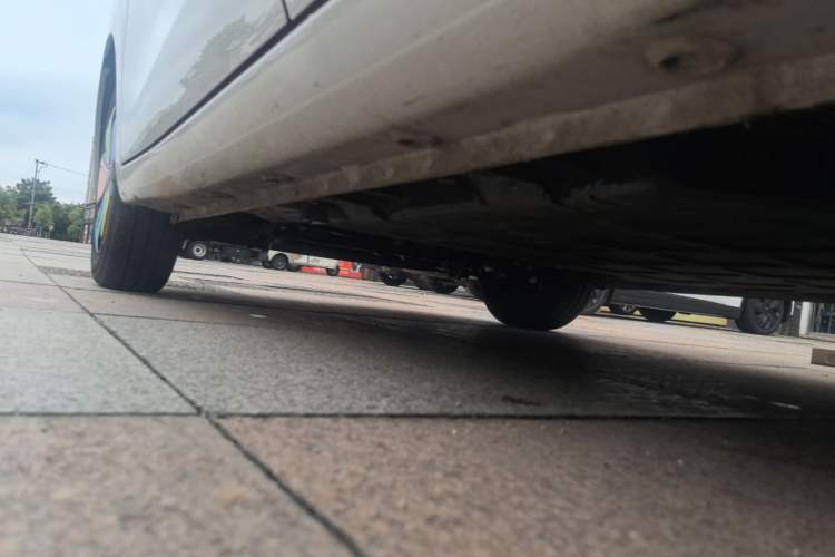 Used Wuling Hongguang MINIEV 2025 Four-Door Version Advanced Edition Left Side Sill