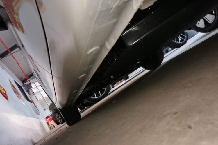 Used Wuling Hongguang MINIEV 2025 Four-Door Version Advanced Edition Left Side Sill