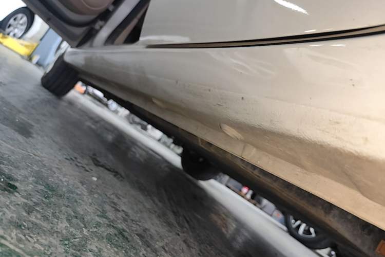 Used Wuling Hongguang MINIEV 2025 Four-Door Version Advanced Edition Left Side Sill