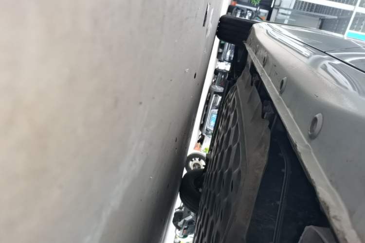 Used Wuling Hongguang MINIEV 2025 Four-Door Version Advanced Edition Left Side Sill