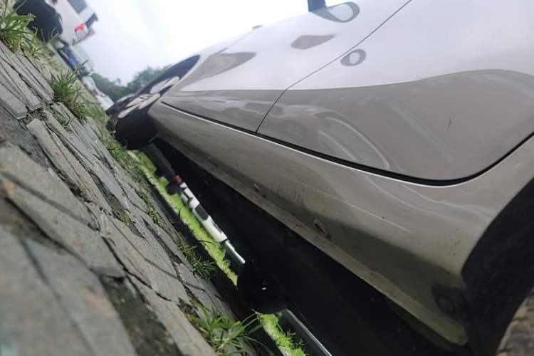 Used Wuling Hongguang MINIEV 2025 Four-Door Version Advanced Edition Left Side Sill