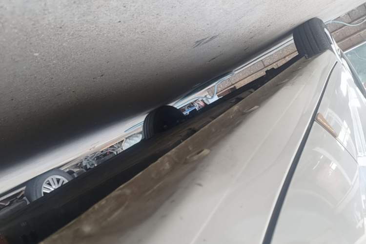 Used Wuling Hongguang MINIEV 2025 Four-Door Version Premium Edition Left Side Sill