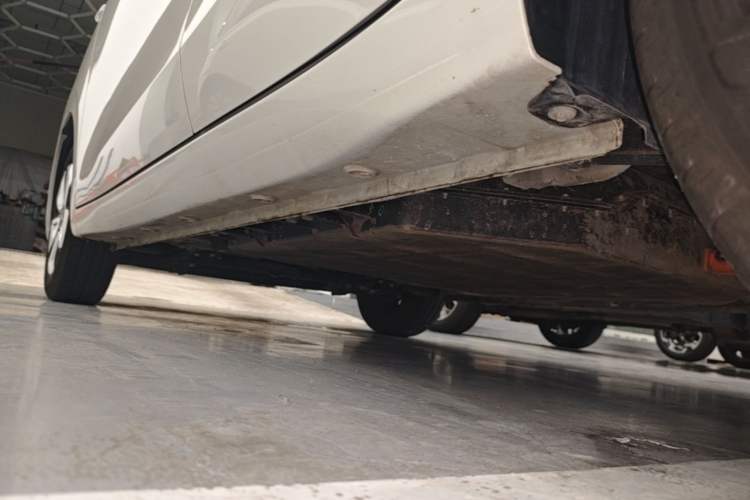 Used Wuling Hongguang MINIEV 2025 Four-Door Version Advanced Edition Left Side Sill