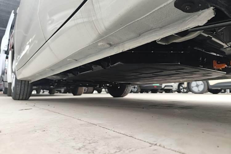 Used Wuling Hongguang MINIEV 2025 Four-Door Version Advanced Edition Left Side Sill