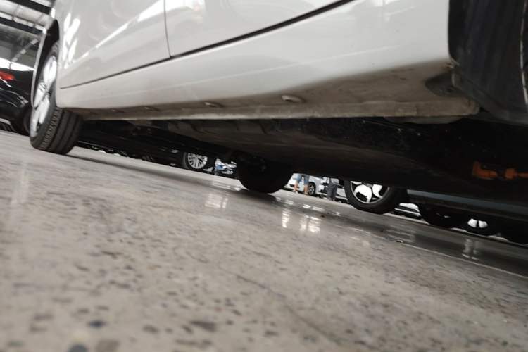 Used Wuling Hongguang MINIEV 2025 Four-Door Version Advanced Edition Left Side Sill