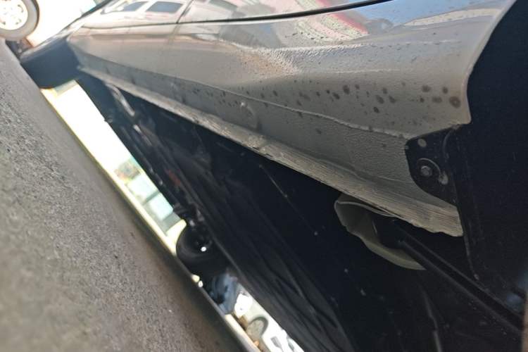 Used Wuling Hongguang MINIEV 2025 Four-Door Version Advanced Edition Left Side Sill
