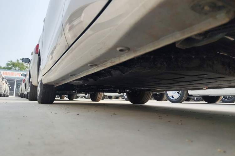 Used Wuling Hongguang MINIEV 2025 Four-Door Version Advanced Edition Left Side Sill