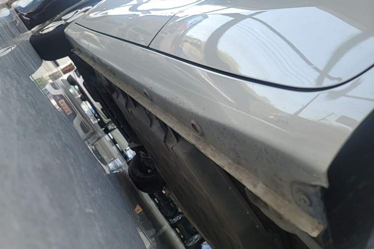 Used Wuling Hongguang MINIEV 2025 Four-Door Version Advanced Edition Left Side Sill