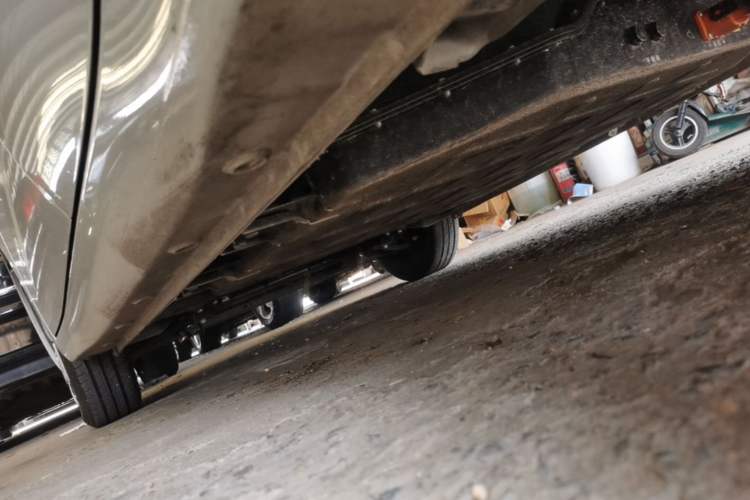 Used Wuling Hongguang MINIEV 2025 Four-Door Version Advanced Edition Left Side Sill