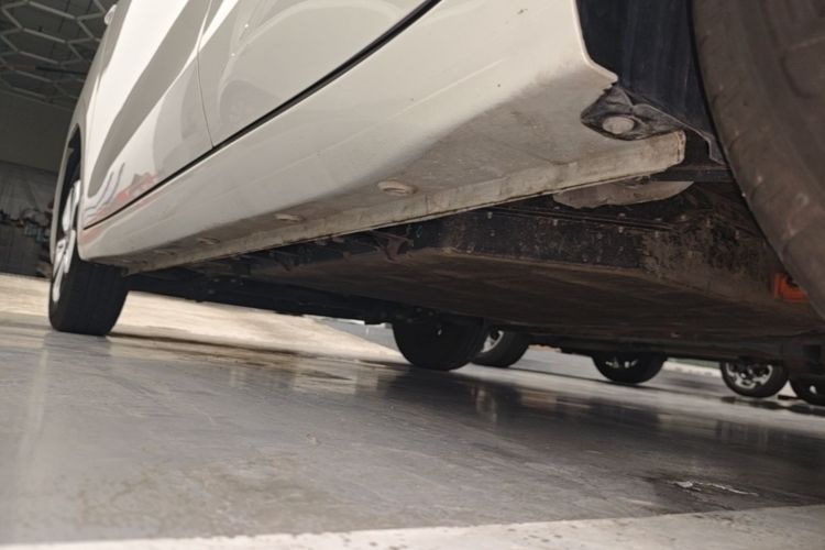 Used Wuling Hongguang MINIEV 2025 Four-Door Version Advanced Edition Left Side Sill