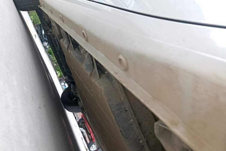 Used Wuling Hongguang MINIEV 2025 Four-Door Version Advanced Edition Left Side Sill