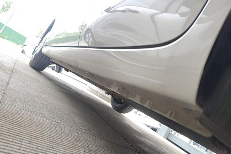 Used Wuling Hongguang MINIEV 2025 Four-Door Version Advanced Edition Left Side Sill