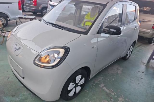 Ojetý Wuling Hongguang MINIEV 2025 Four-Door Version Advanced Edition