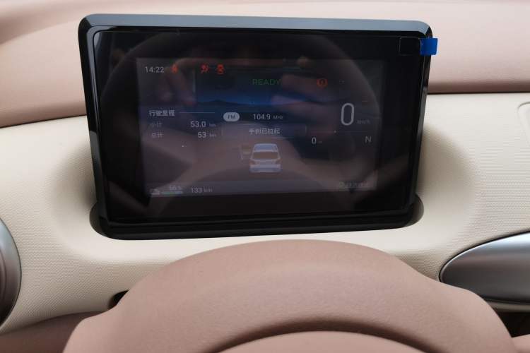Used Wuling Hongguang MINIEV 2025 Four-Door Version Advanced Edition Odometer Close Up