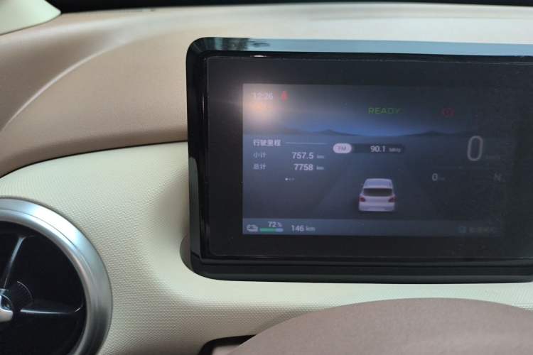 Used Wuling Hongguang MINIEV 2025 Four-Door Version Advanced Edition Odometer Close Up