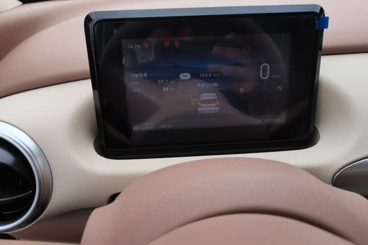 Used Wuling Hongguang MINIEV 2025 Four-Door Version Advanced Edition Odometer Close Up