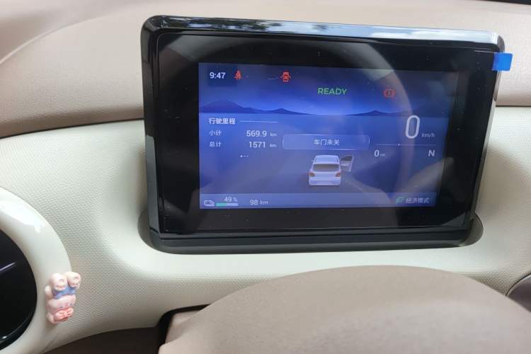 Used Wuling Hongguang MINIEV 2025 Four-Door Version Advanced Edition Odometer Close Up