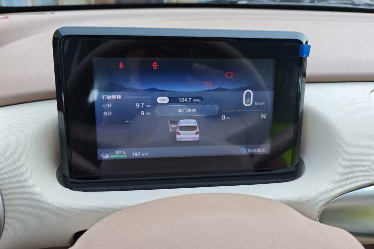 Used Wuling Hongguang MINIEV 2025 Four-Door Version Advanced Edition Odometer Close Up