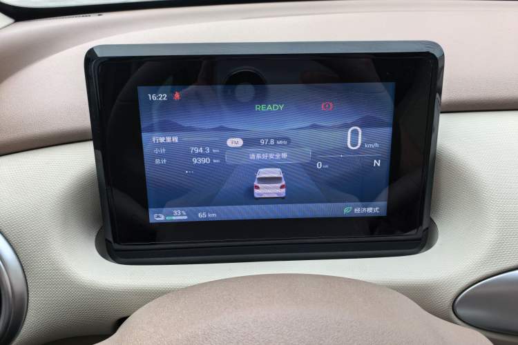 Used Wuling Hongguang MINIEV 2025 Four-Door Version Advanced Edition Odometer Close Up