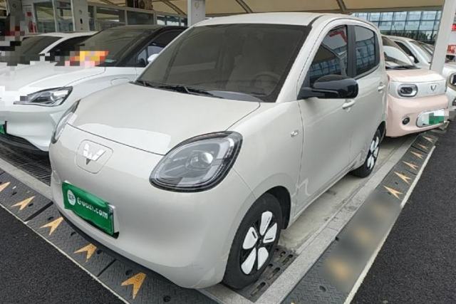 Ojetý Wuling Hongguang MINIEV 2025 Four-Door Version Advanced Edition