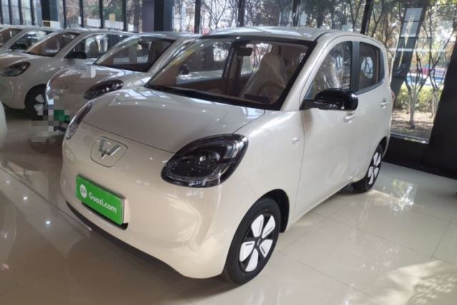Ojetý Wuling Hongguang MINIEV 2025 Four-Door Version Advanced Edition
