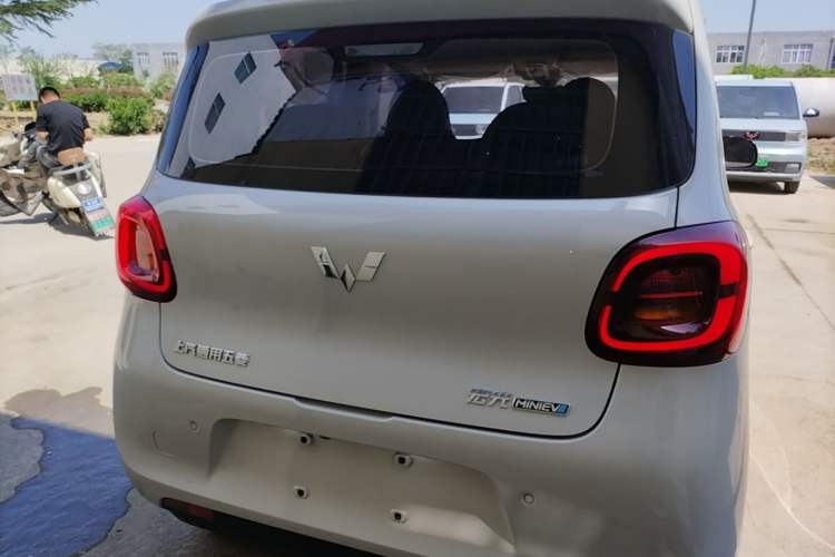 Used Wuling Hongguang MINIEV 2025 Four-Door Version Advanced Edition Rear